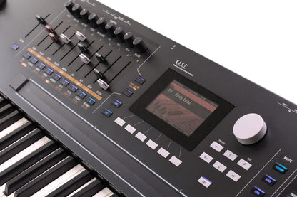Kurzweil K2088 V.A.S.T. Synthesizer Workstation