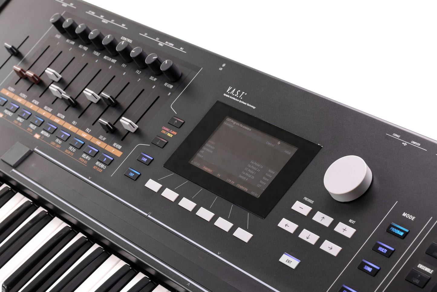 Kurzweil K2061 V.A.S.T. Synthesizer Workstation