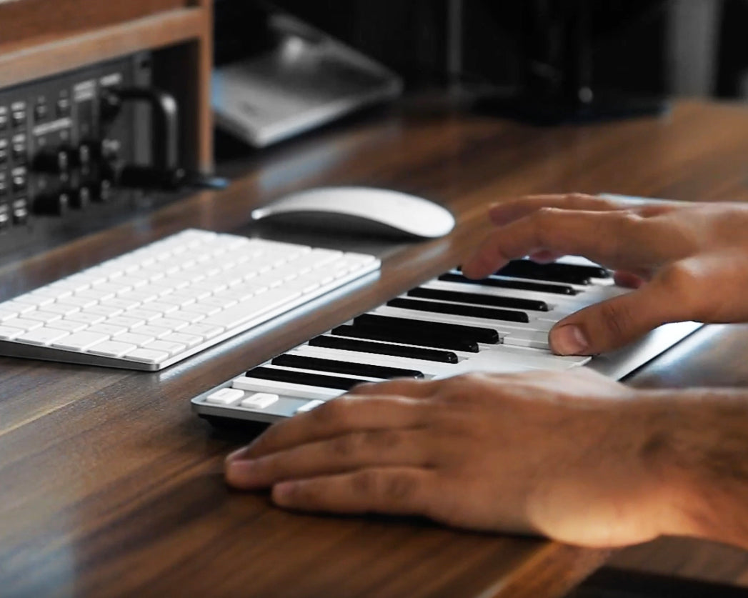 Artesia Pro Xkey 25 Air lifestyle image