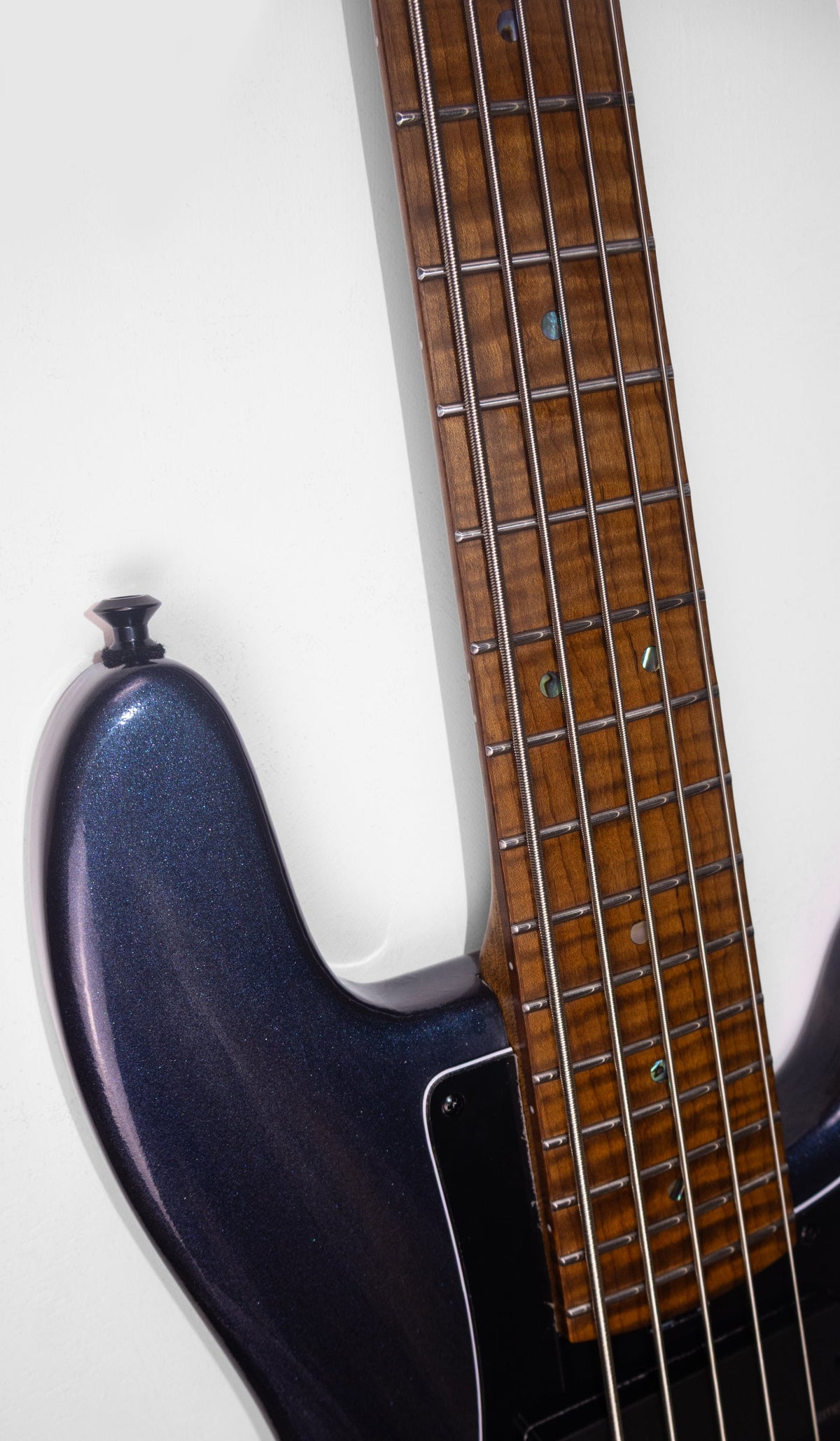 McGrath Thunderhorse V – Black Sands – 32-Inch Medium Scale 5-String Bass – product image 9