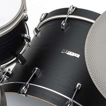 EFNOTE 7X kick drum black oak finish badge detail