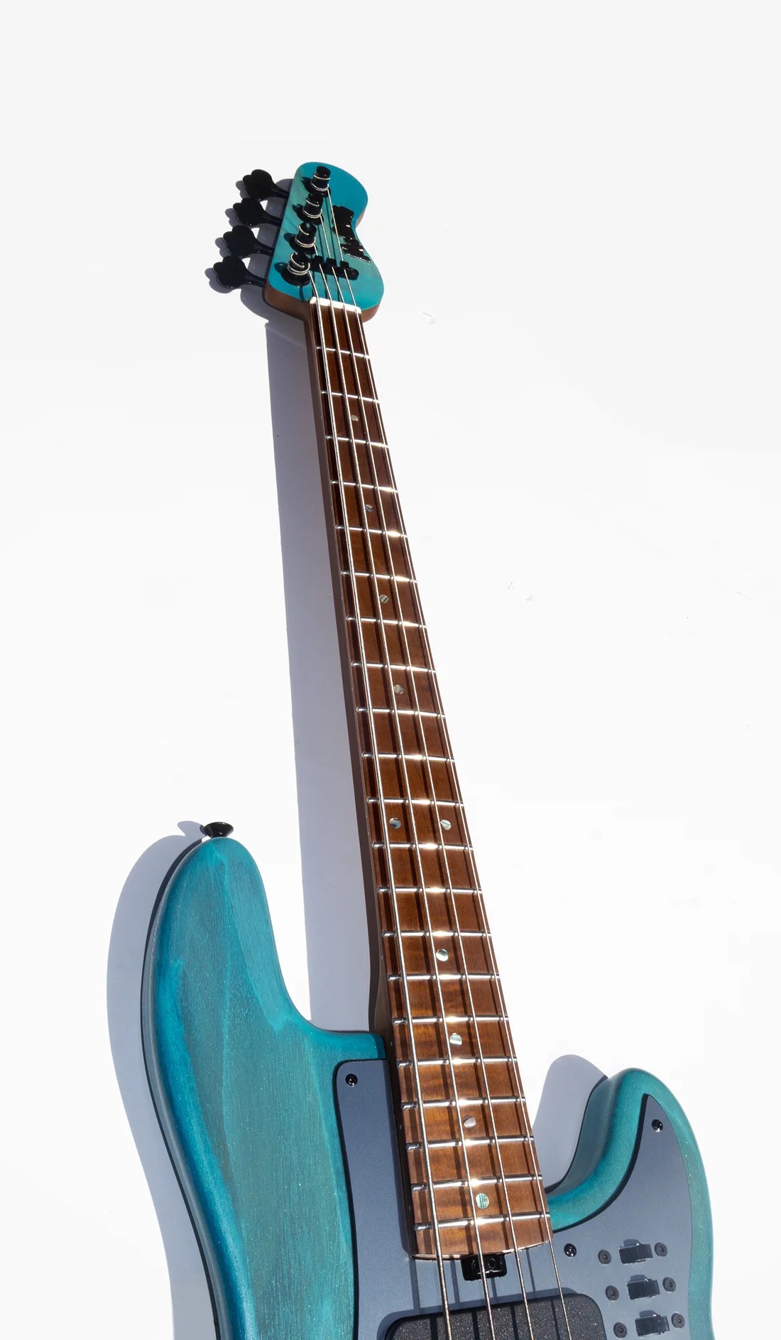 McGrath Thunderhorse P-Style IV Bass – Pool Blue