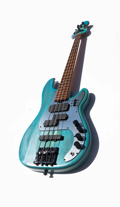 McGrath Thunderhorse P-Style IV Bass – Pool Blue