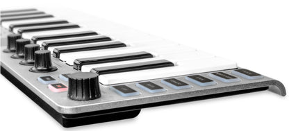 Artesia Pro Xsynth close-up body and controls